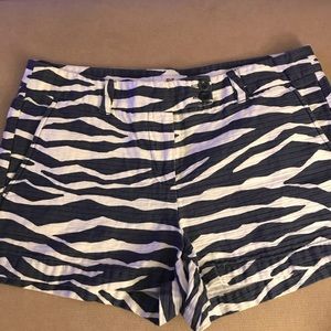 Vineyard Vines Zebra Print Women Shorts - Black and White
